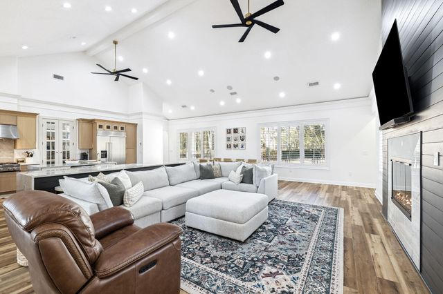 410 Windjammer Court, Destin, FL 32541