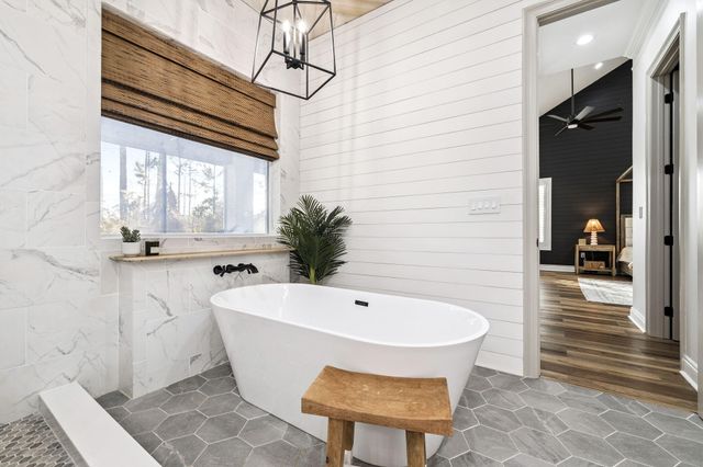 410 Windjammer Court, Destin, FL 32541