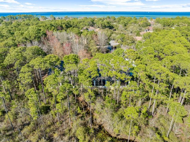 410 Windjammer Court, Destin, FL 32541