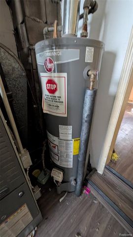 6713 Mcguire Street, Taylor, MI 48180