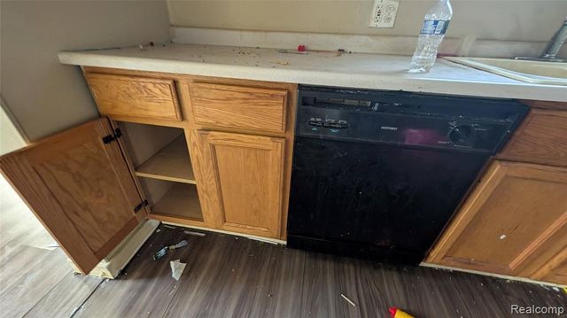 6713 Mcguire Street, Taylor, MI 48180