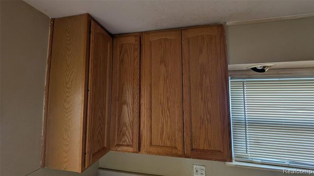 6713 Mcguire Street, Taylor, MI 48180