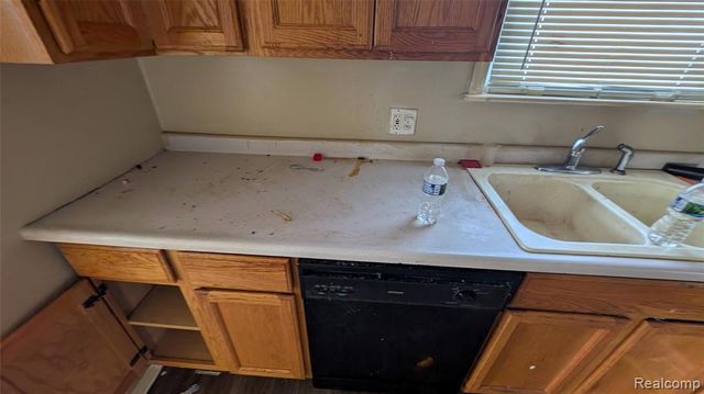 6713 Mcguire Street, Taylor, MI 48180