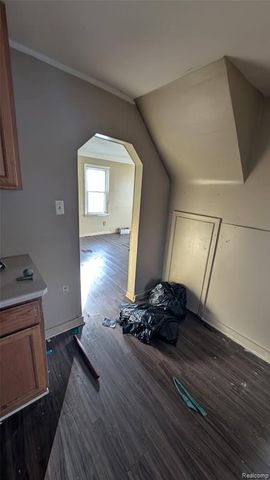 6713 Mcguire Street, Taylor, MI 48180