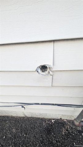 6713 Mcguire Street, Taylor, MI 48180