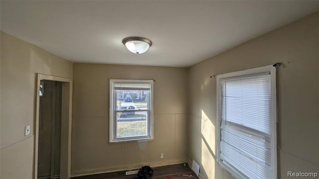 6713 Mcguire Street, Taylor, MI 48180