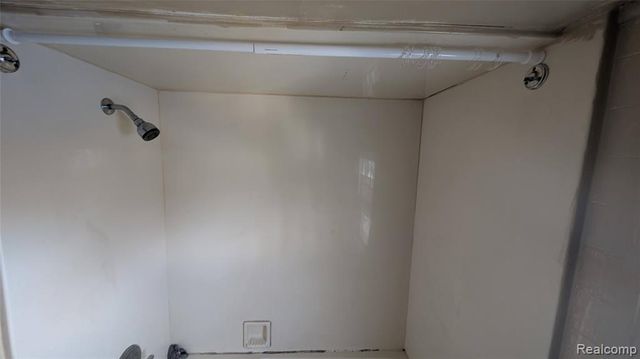 6713 Mcguire Street, Taylor, MI 48180