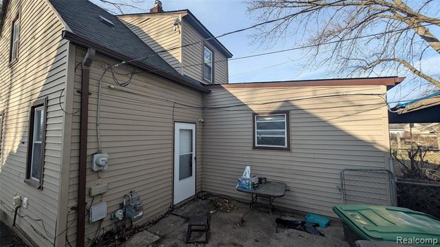 6713 Mcguire Street, Taylor, MI 48180