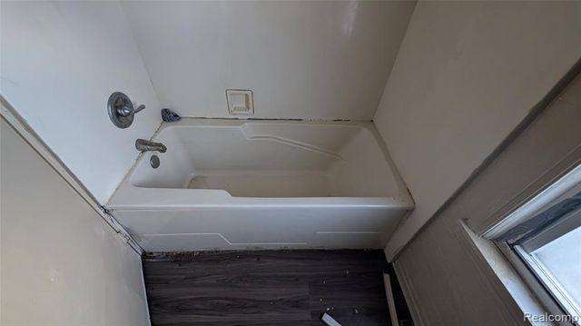 6713 Mcguire Street, Taylor, MI 48180