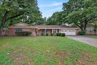 845 Wheelwood Drive, Hurst, TX 76053