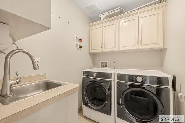 6644 S Ensenada Circle, Idaho Falls, ID 83406