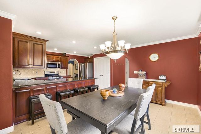 6644 S Ensenada Circle, Idaho Falls, ID 83406