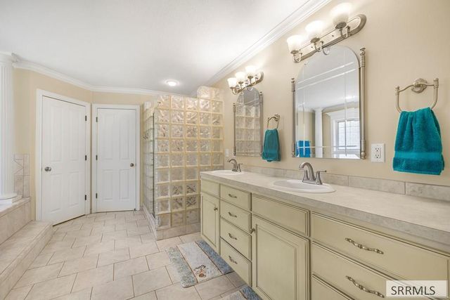 6644 S Ensenada Circle, Idaho Falls, ID 83406