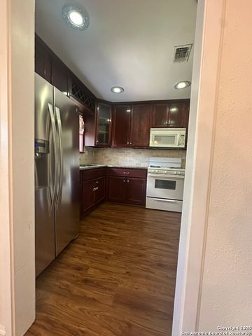 4315 Hoeneke, Kirby, TX 78219