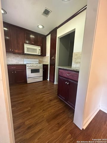 4315 Hoeneke, Kirby, TX 78219