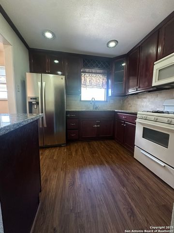 4315 Hoeneke, Kirby, TX 78219