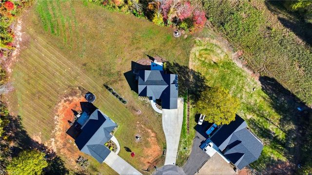 7900 Pate Drive, Oak Ridge, NC 27310