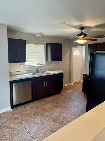 2432 S 13TH Avenue, Broadview, IL 60155