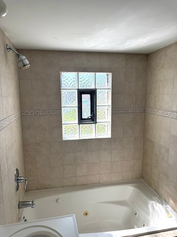 2432 S 13TH Avenue, Broadview, IL 60155