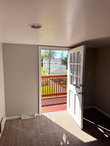 2432 S 13TH Avenue, Broadview, IL 60155