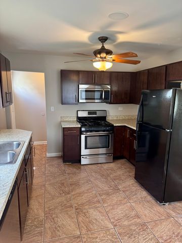 2432 S 13TH Avenue, Broadview, IL 60155