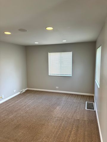 2432 S 13TH Avenue, Broadview, IL 60155