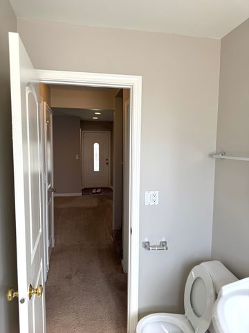 2432 S 13TH Avenue, Broadview, IL 60155