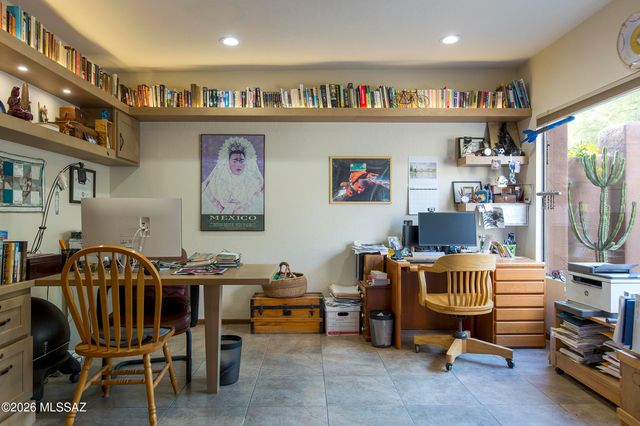 5066 N Placita Cholula, Tucson, AZ 85718