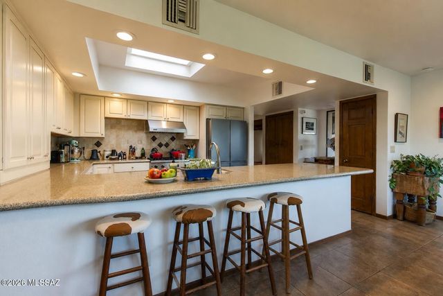 5066 N Placita Cholula, Tucson, AZ 85718