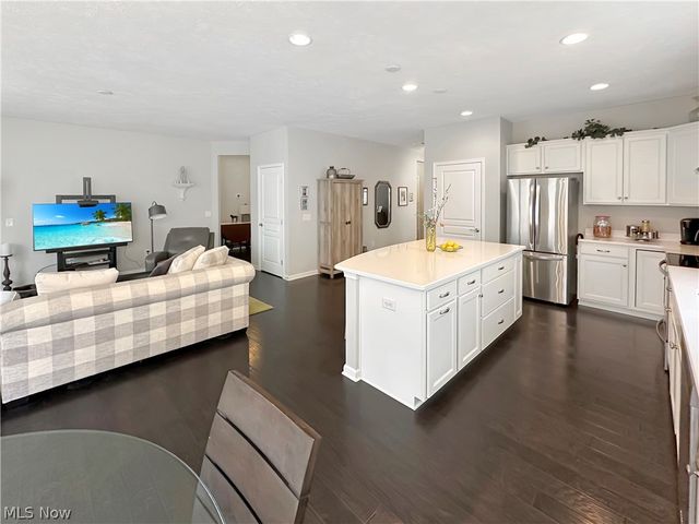 502 Arbor Lane, Copley, OH 44321