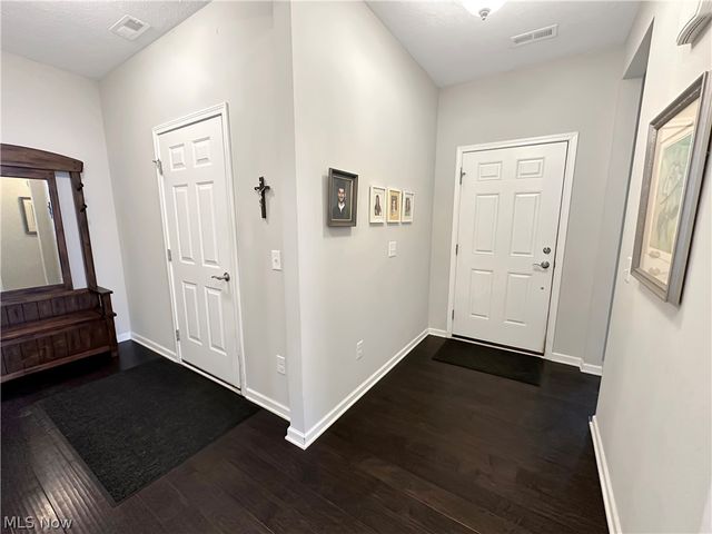 502 Arbor Lane, Copley, OH 44321