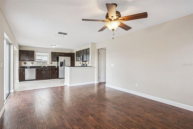 5439 RED BONE LANE, Orlando, FL 32810