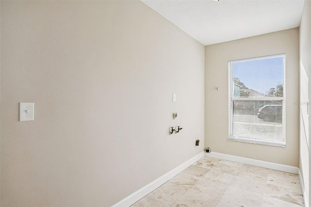 5439 RED BONE LANE, Orlando, FL 32810