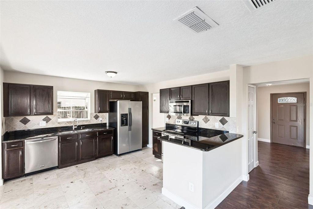 Image 14 of property listing at 5439 RED BONE LANE, Orlando, FL 32810