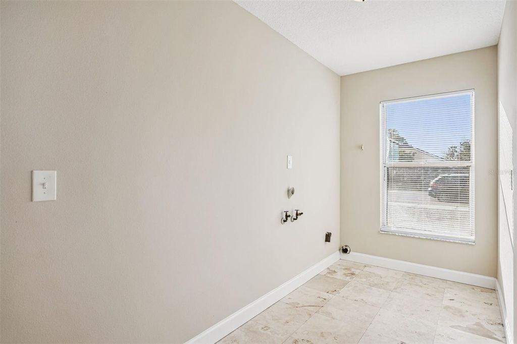 Image 37 of property listing at 5439 RED BONE LANE, Orlando, FL 32810