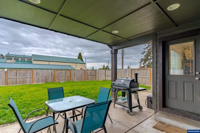 2218 Woodcock Av, Stayton, OR 97383