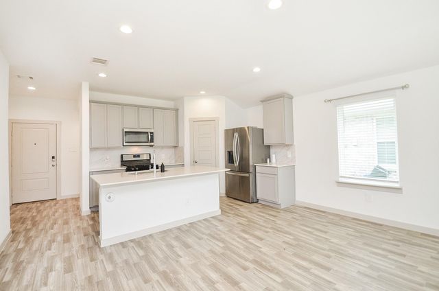 7823 Brushwood Drive, Rosharon, TX 77583