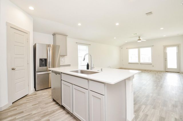 7823 Brushwood Drive, Rosharon, TX 77583