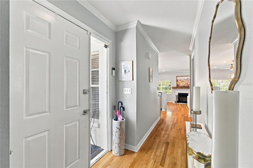 Image 8 of property listing at 5222 S RUSSELL STREET 26, Tampa, FL 33611