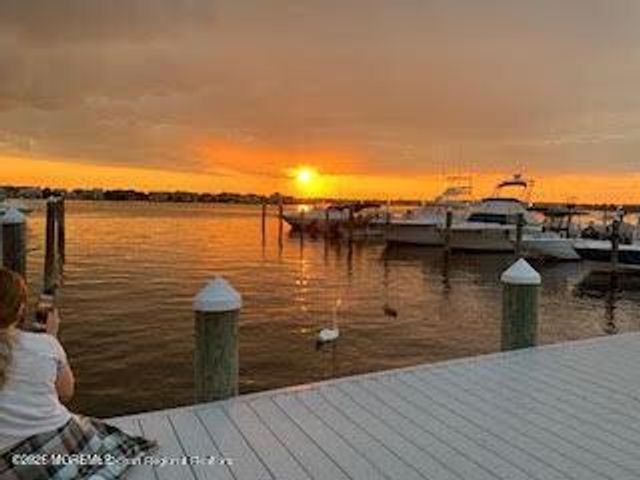 88 Wharfside Drive, Monmouth Beach, NJ 07750
