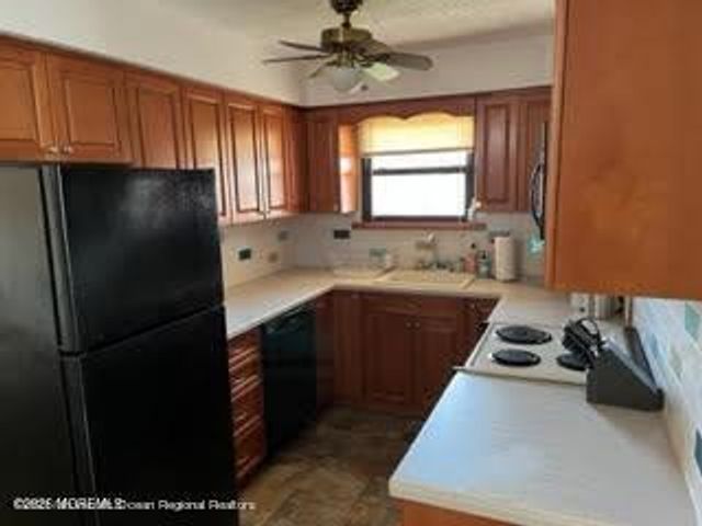 88 Wharfside Drive, Monmouth Beach, NJ 07750