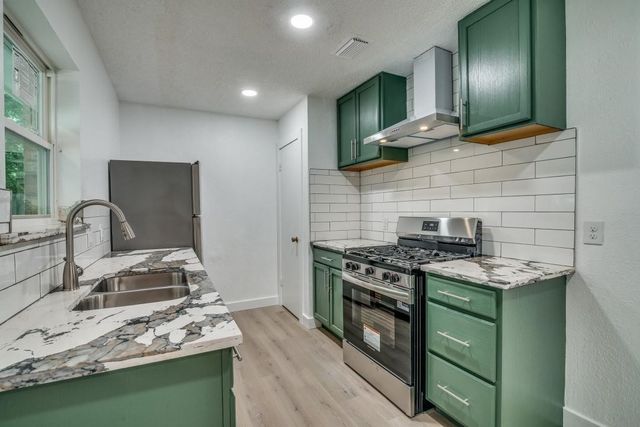 822 Milky Way, Garland, TX 75040