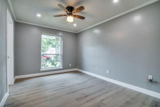 822 Milky Way, Garland, TX 75040
