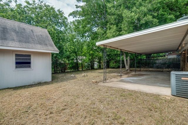 822 Milky Way, Garland, TX 75040