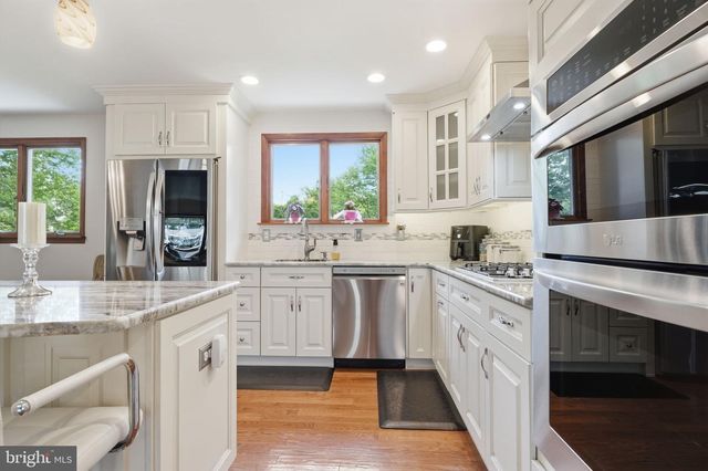 688 FAIRFIELD DR, Warminster, PA 18974