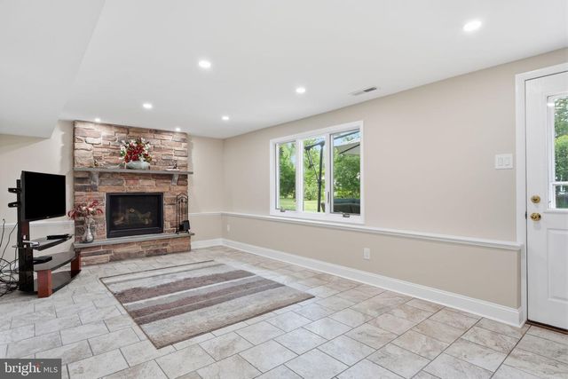 688 FAIRFIELD DR, Warminster, PA 18974