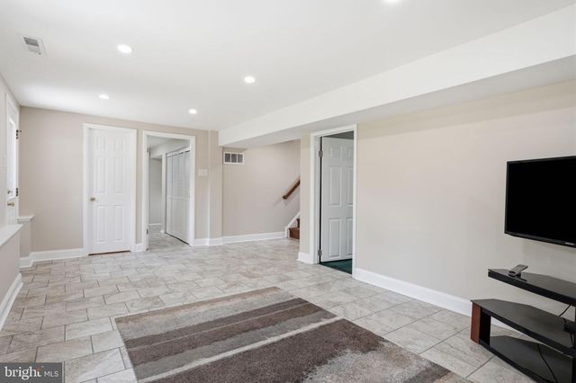 688 FAIRFIELD DR, Warminster, PA 18974