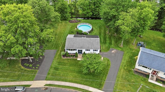 688 FAIRFIELD DR, Warminster, PA 18974