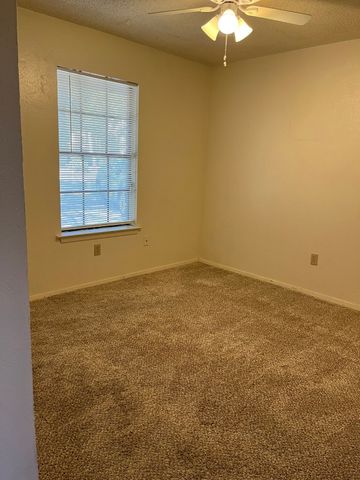 2205 Landmark Court B, Arlington, TX 76013