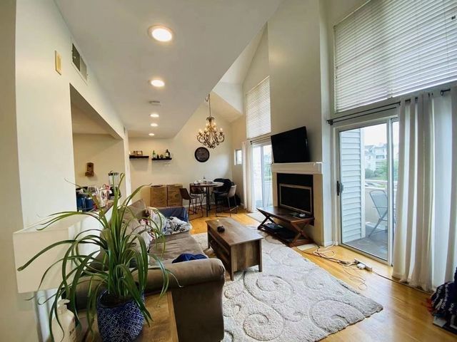 200 Falls Blvd D309, Quincy, MA 02169